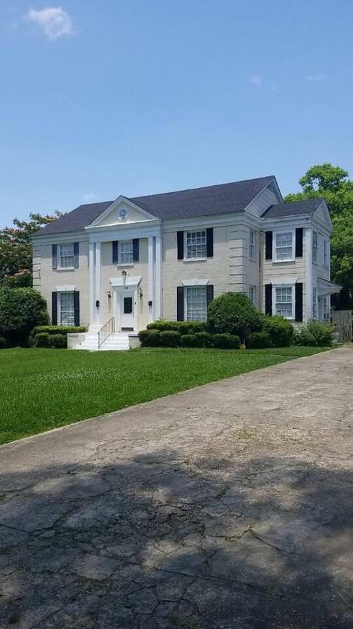 BEST DEAL IN TOWN! Entire 1 Bedroom Apartment 59 Montgomery Extérieur photo